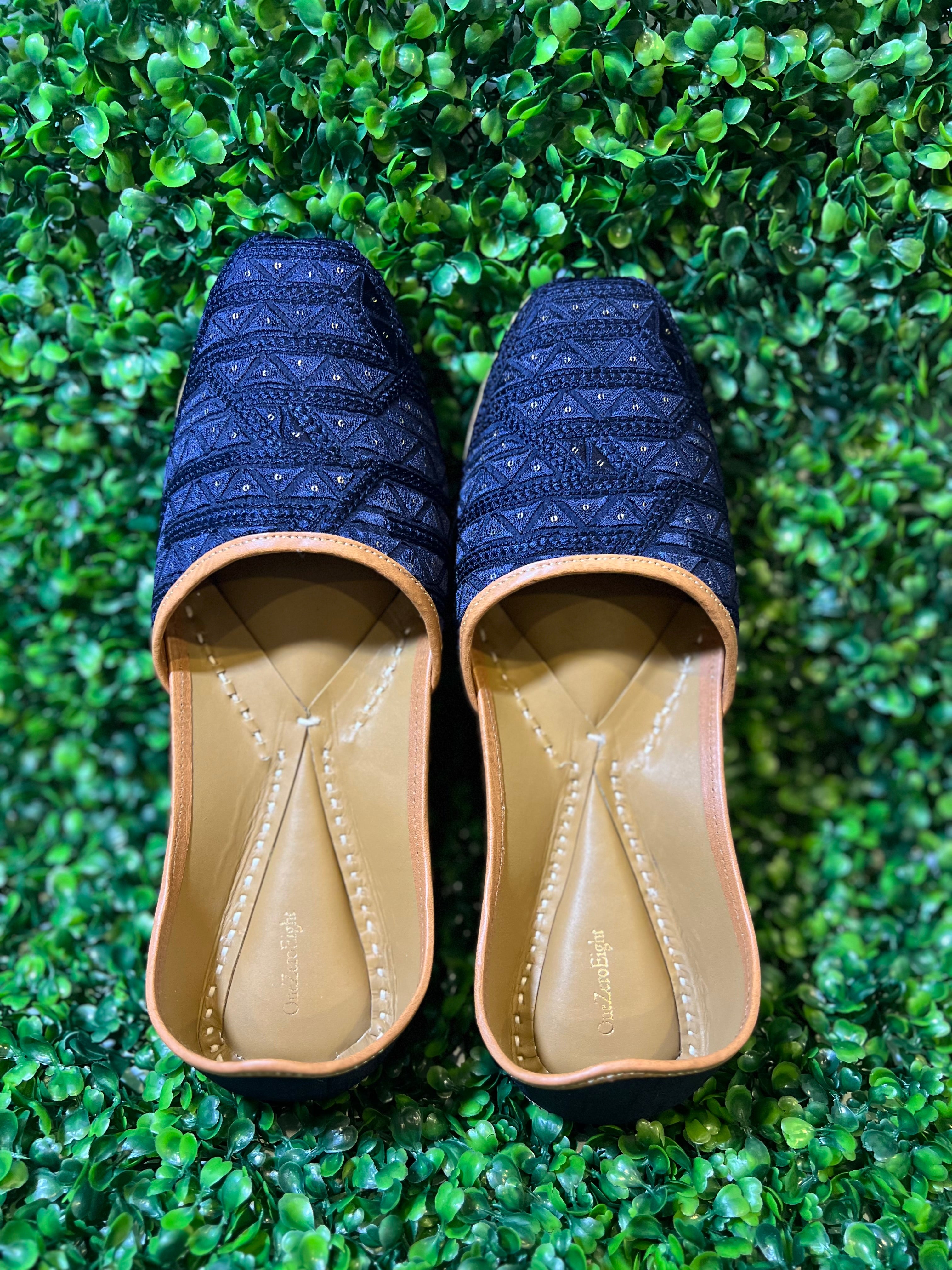 Juttis for Men