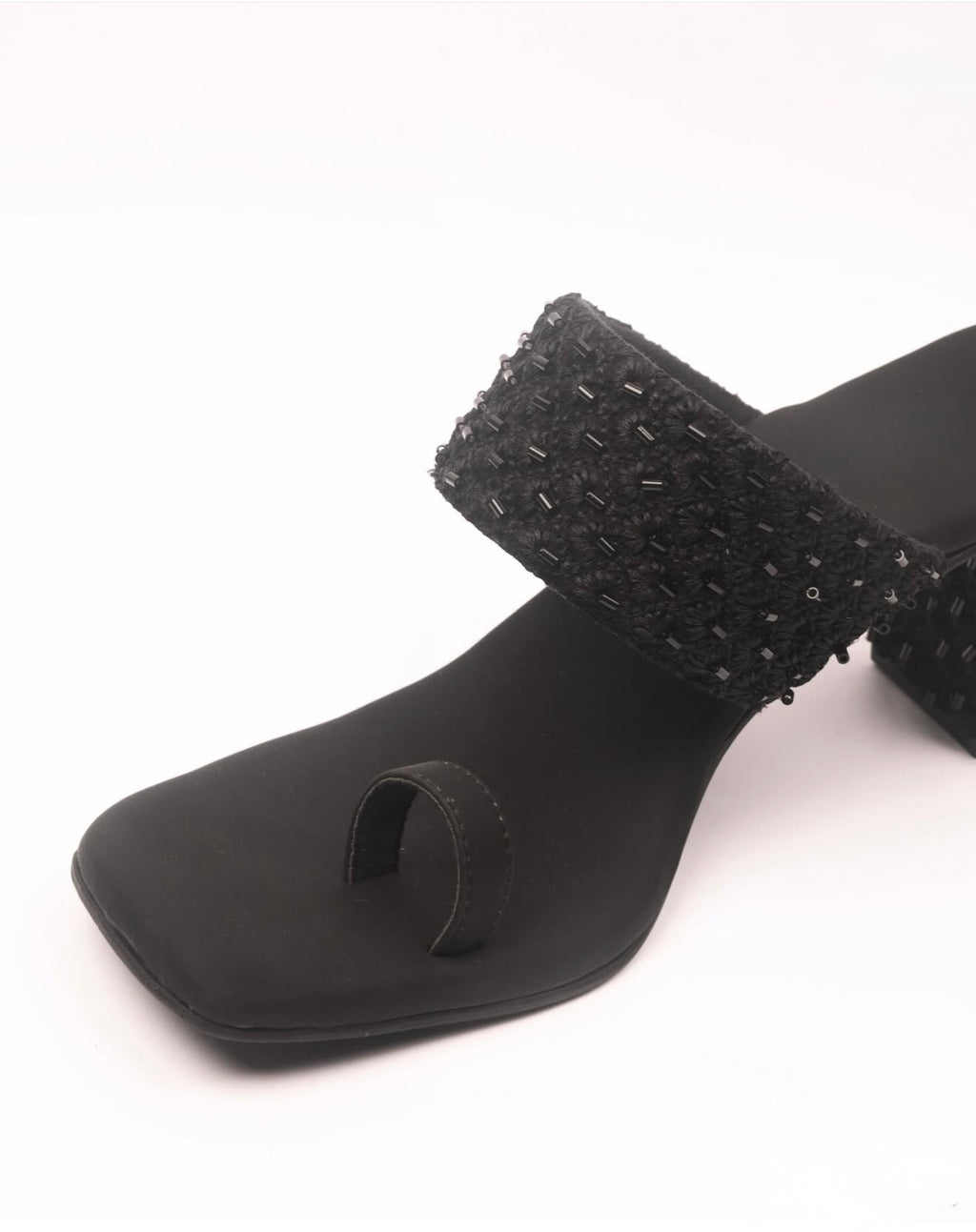 Inaya Heels
